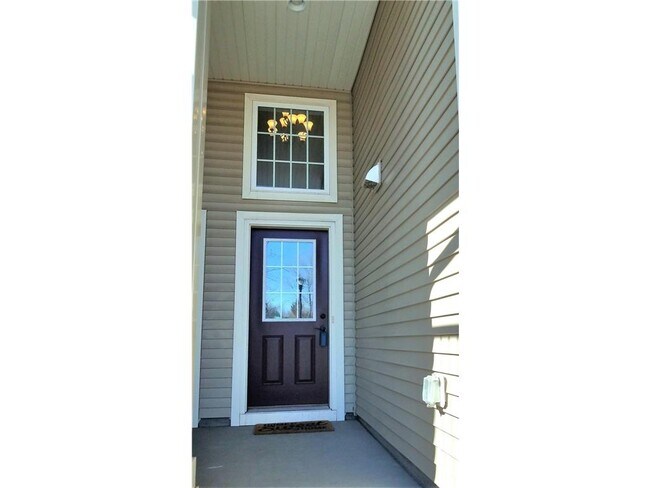 11898 Emery Village Dr N in Champlin, MN - Building Photo - Building Photo