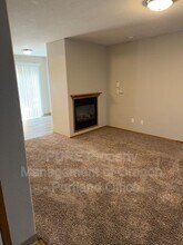 1526 SE 125th Ct in Portland, OR - Building Photo - Building Photo