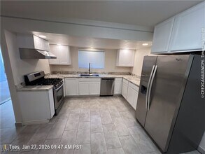 6731 W Charleston Blvd in Las Vegas, NV - Building Photo - Building Photo