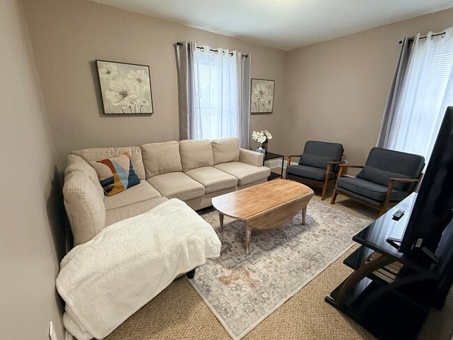 533 N 2nd St in Wormleysburg, PA - Foto de edificio - Building Photo