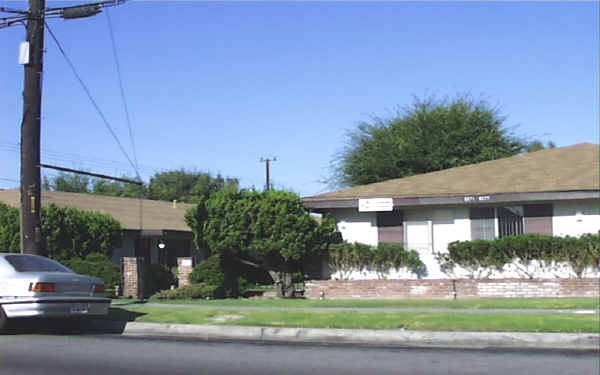 Western Crescent Apartments in Buena Park, CA - Building Photo - Building Photo