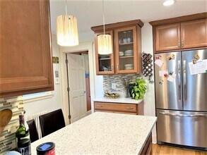 25 Pinedale Rd, Unit 3 in Boston, MA - Building Photo - Building Photo