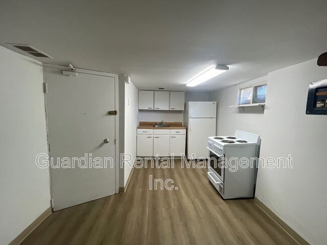 179 Frederica St E in Thunder Bay, ON - Building Photo - Building Photo