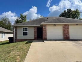 2117 S 9th St in Rogers, AR - Building Photo
