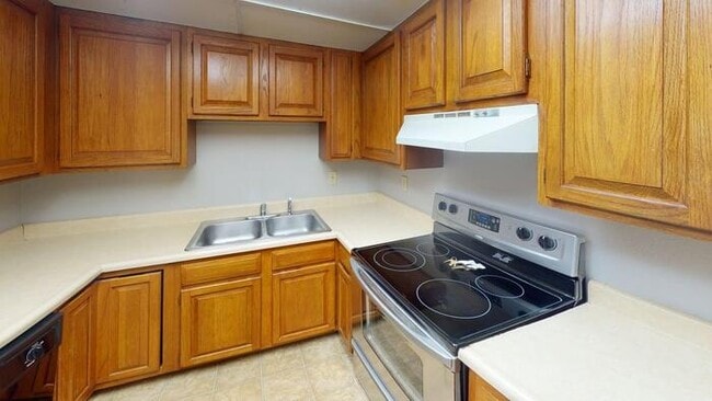 property at 1727 N Grandview Ln