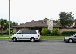 Jetty Apartments in Anaheim, CA - Building Photo - Building Photo