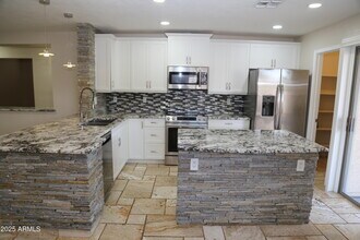 1108 E Pinto Dr in Gilbert, AZ - Building Photo - Building Photo