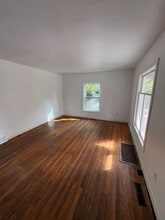 222 Smith Ave in Lansing, MI - Building Photo - Building Photo