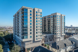 Pearl Rosemont in Houston, TX - Foto de edificio - Building Photo