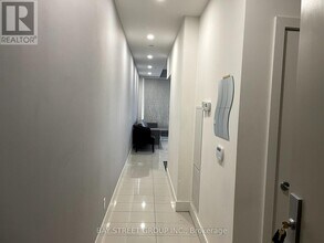 180 Enterprise Blvd in Markham, ON - Building Photo - Building Photo