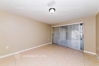 6218 Nutmeg Ave in Sarasota, FL - Foto de edificio - Building Photo