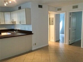 2660 NE 8th Ave in Wilton Manors, FL - Building Photo - Building Photo