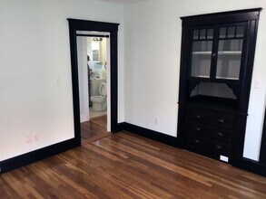 173 Hillside St, Unit 1 in Boston, MA - Foto de edificio - Building Photo
