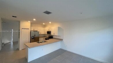 1844 SE 27th Rd in Homestead, FL - Building Photo - Building Photo