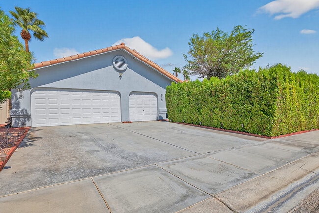 68830 Jarana Rd in Cathedral City, CA - Building Photo - Building Photo