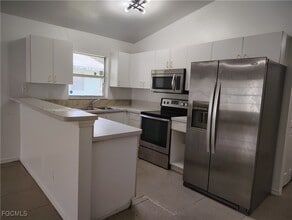 3021 Indian St in Ft. Myers, FL - Building Photo - Building Photo