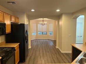 11292 N 161st Dr in Surprise, AZ - Foto de edificio - Building Photo