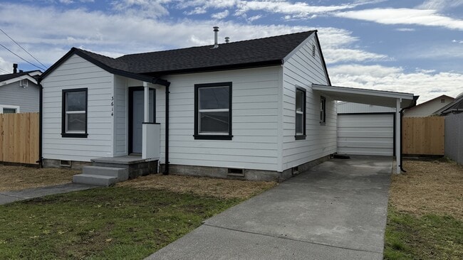 3614 Pennsylvania Ave in Eureka, CA - Building Photo - Building Photo