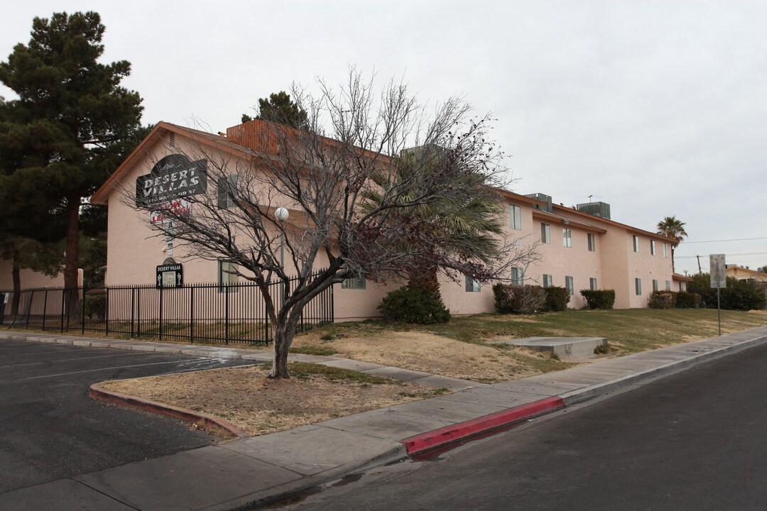 Desert Villas in Las Vegas, NV - Building Photo