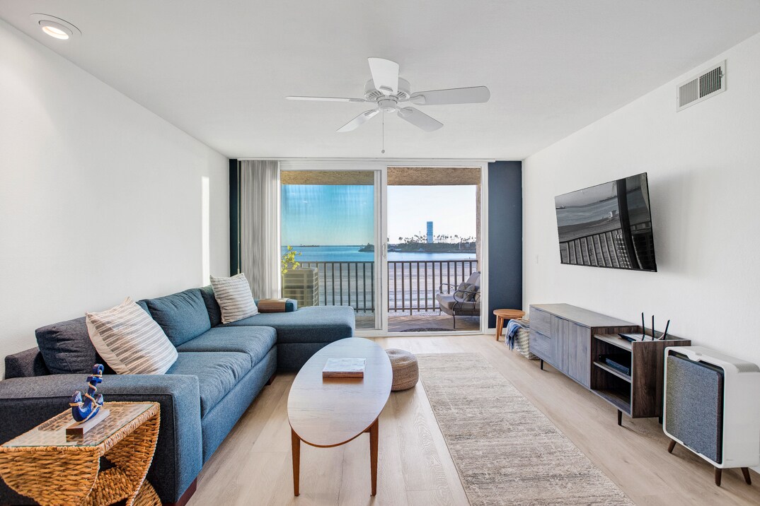 1140 E Ocean Blvd, Unit 235 in Long Beach, CA - Building Photo