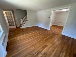 159 Hunnewell St in Needham, MA - Foto de edificio - Building Photo