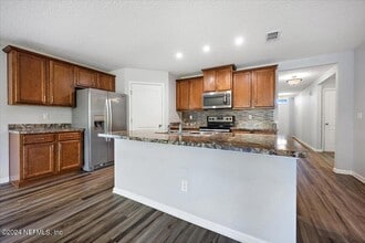 65053 Lagoon Forest Dr in Yulee, FL - Foto de edificio - Building Photo