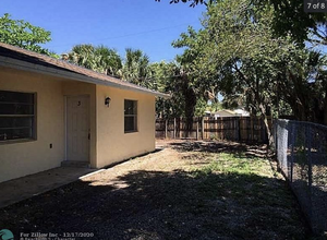 853 SW 9th Ct, Unit #1 in Pompano Beach, FL - Building Photo - Building Photo