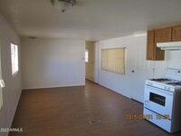 270 Valerie Ln - 12