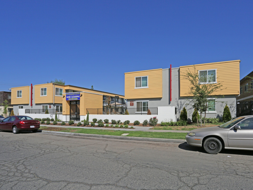 San Ramon Court in Fresno, CA - Building Photo