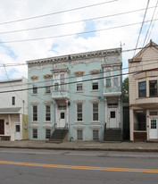 21 Watervliet Ave in Albany, NY - Building Photo