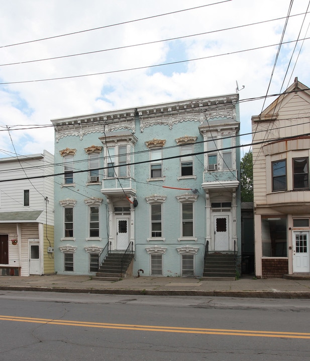 21 Watervliet Ave in Albany, NY - Building Photo