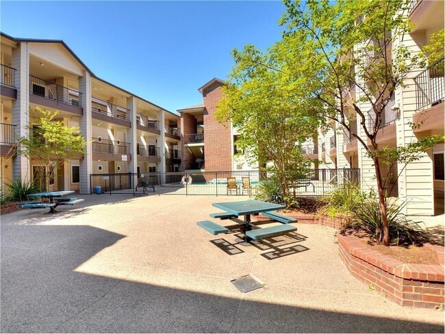 property at 501 W 26th St