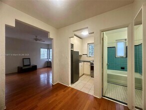 260 Euclid Ave, Unit 29 in Miami Beach, FL - Building Photo - Building Photo