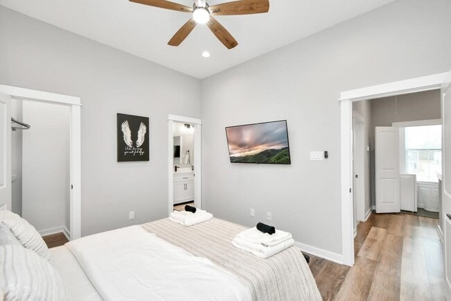 407 Stonework Garden Ln