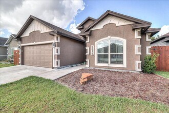 5817 Bella Di Giorno Dr in Corpus Christi, TX - Building Photo - Building Photo