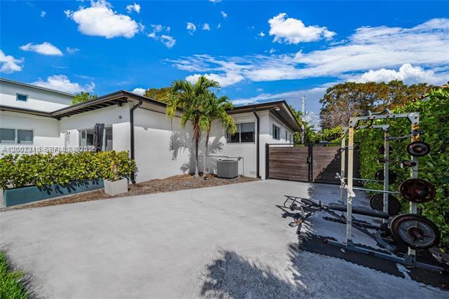 property at 3531 SW 1st Ave