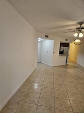 8343 Lake Dr in Doral, FL - Building Photo - Building Photo