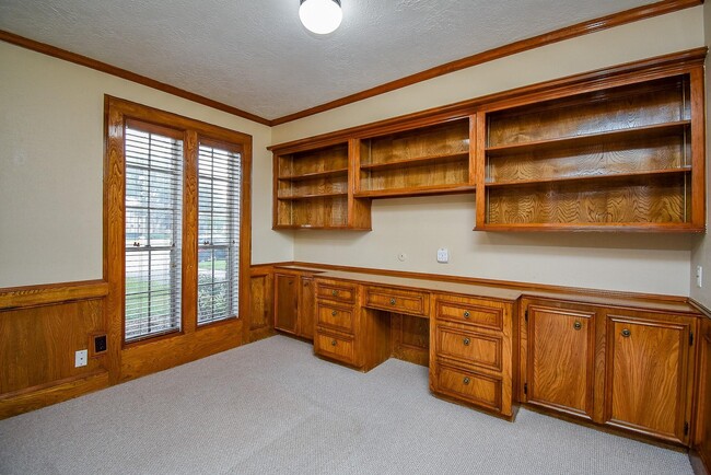 property at 910 Shillington Dr
