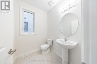 1811 Narcissus Gdns in Pickering, ON - Building Photo - Building Photo