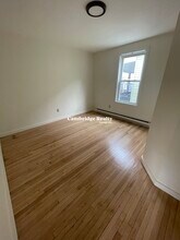 25 Granite St, Unit 3R in Somerville, MA - Building Photo - Building Photo
