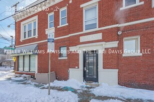 3098 Madison Rd in Cincinnati, OH - Building Photo