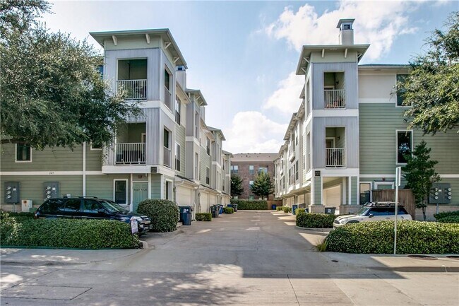 property at 2415 Stutz Dr