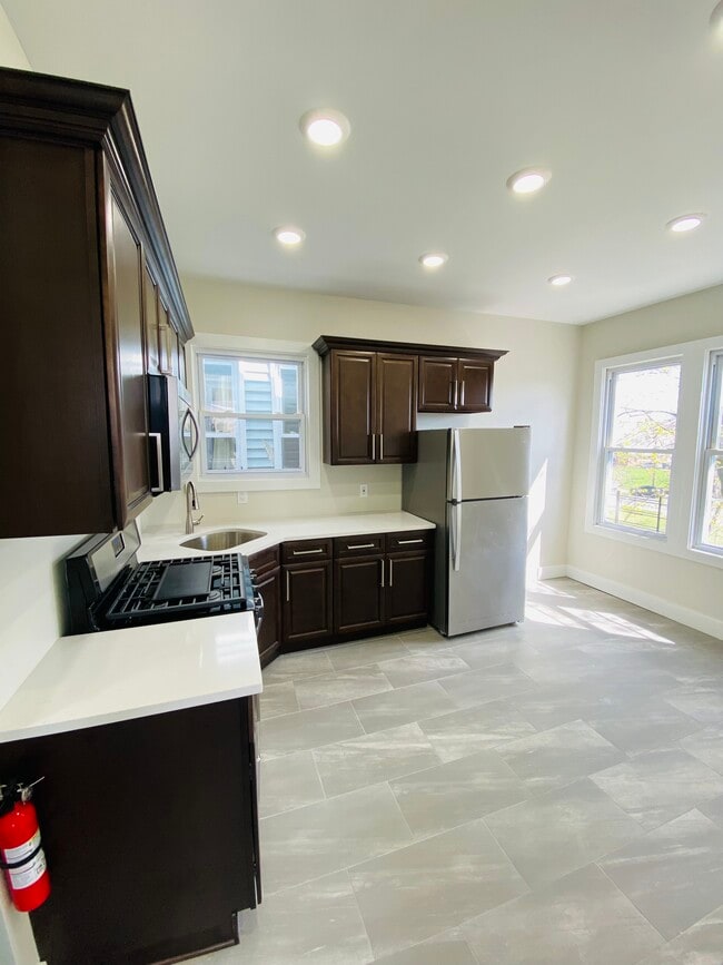 534 S 20th St, Unit 3 in Newark, NJ - Building Photo - Building Photo