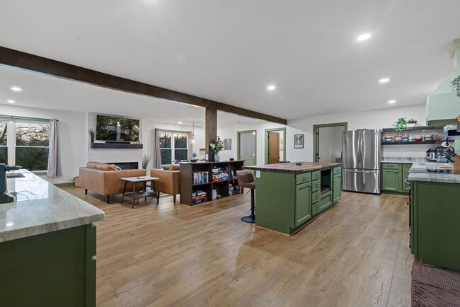 250 Mt Della Rd in Pikeville, TN - Building Photo - Building Photo