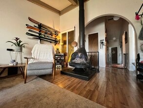 1332 Millcreek Dr, Unit RetroTreehouseSanctuary in Ogden, UT - Foto de edificio - Building Photo