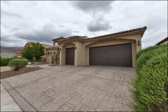 6304 Franklin Trail Drive in El Paso, TX - Building Photo - Building Photo