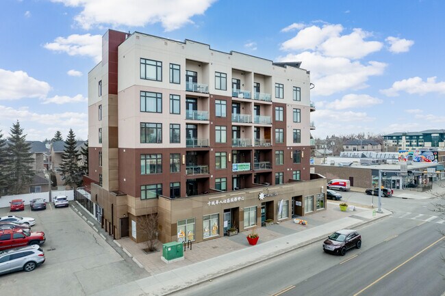 1402 Centre A St NE in Calgary, AB - Building Photo - Building Photo