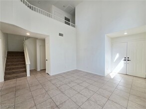 6993 Troubador Dr in Las Vegas, NV - Building Photo - Building Photo
