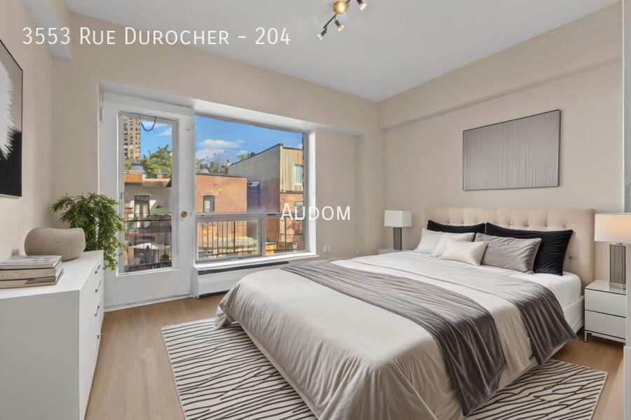 3553 Rue Durocher in Montréal, QC - Building Photo