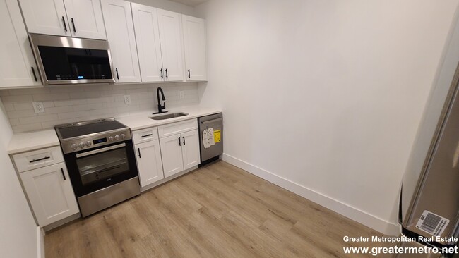 500 E 7th St, Unit 8